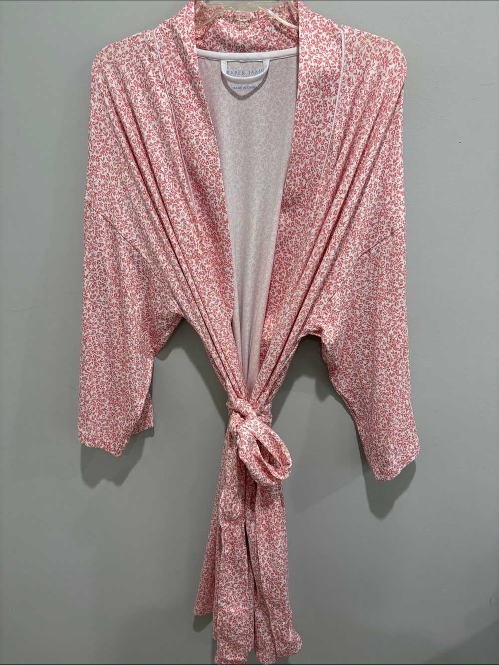 Lightweight Pink Floral Robe - Picture 4 of 4